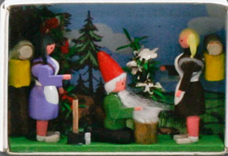 Authentic German Gifts * | Frankenmuth Clock Company 028/133 Matchbox Scene: Snow White & Rose Red